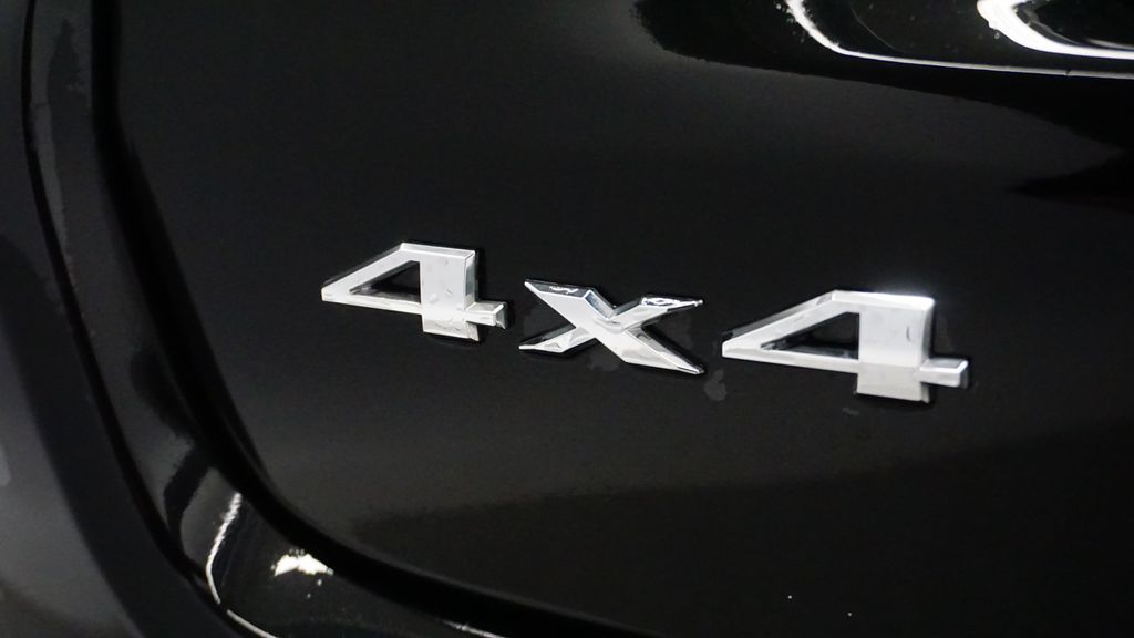 Thumbnail: 2023 Jeep Compass - 14