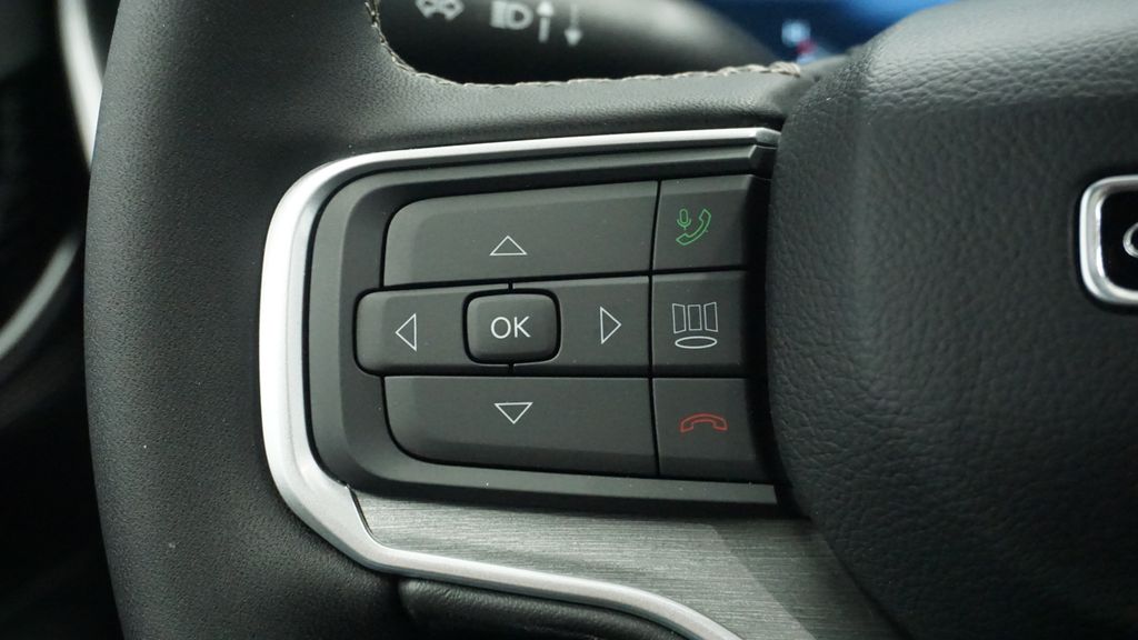 Thumbnail: 2026 Jeep Grand Wagoneer - 34