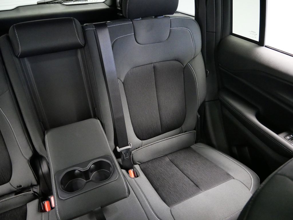 Thumbnail: 2025 Jeep Grand Cherokee - 24