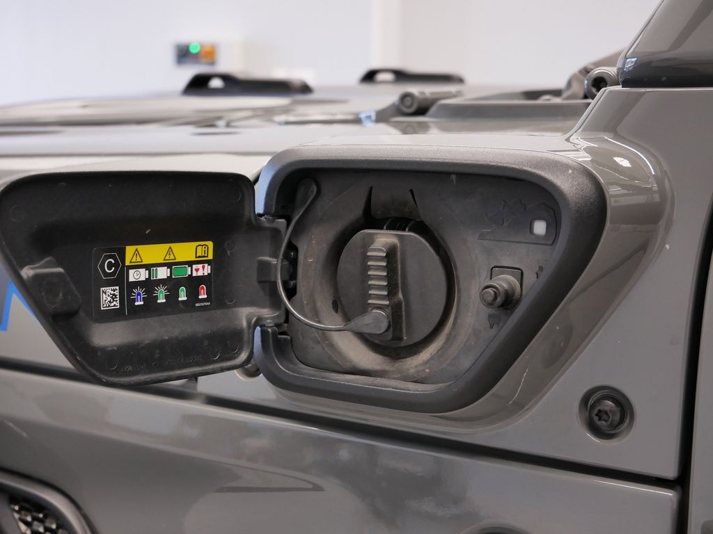 Thumbnail: 2022 Jeep Wrangler - 24