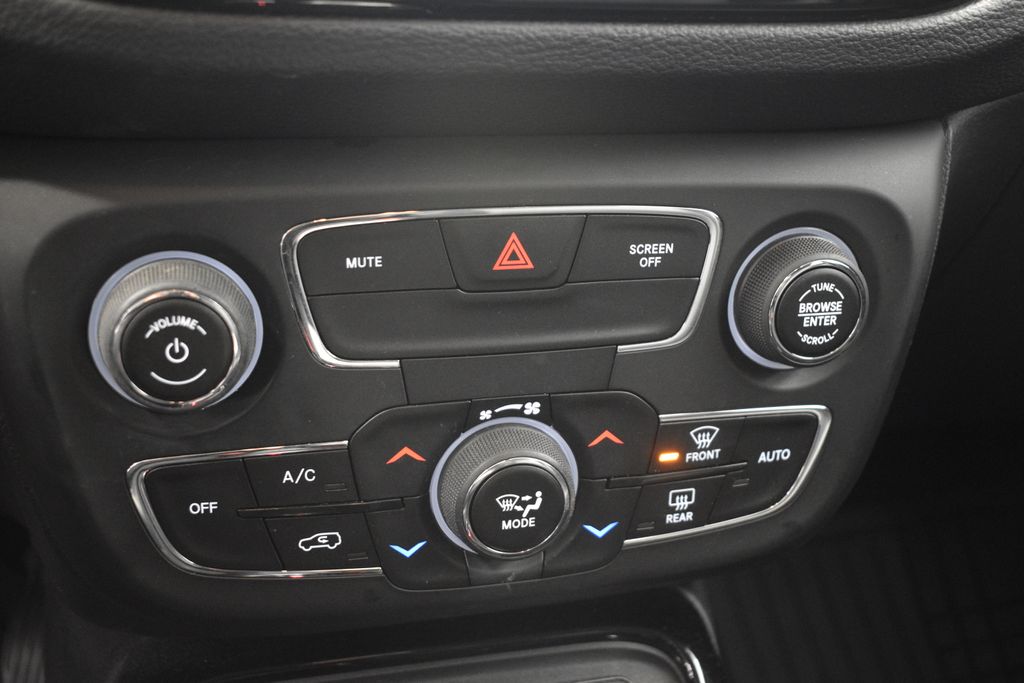 Thumbnail: 2019 Jeep Compass - 24