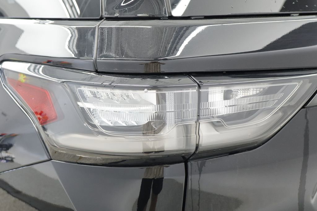 Thumbnail: 2021 Chevrolet Traverse - 18