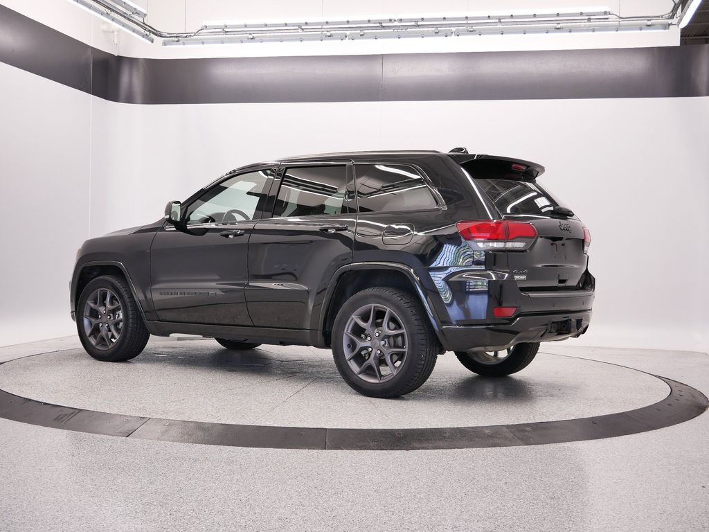 Thumbnail: 2021 Jeep Grand Cherokee - 3