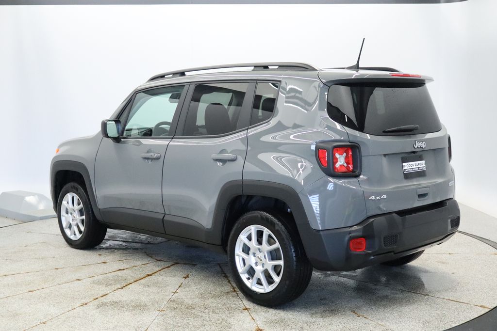 Thumbnail: 2022 Jeep Renegade - 3
