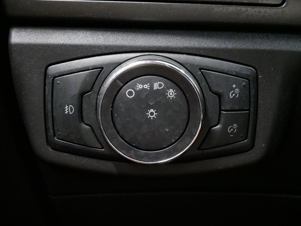 Thumbnail: 2014 Ford Fusion - 16