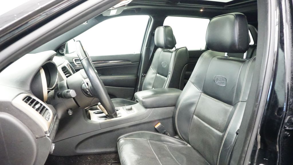 Thumbnail: 2017 Jeep Grand Cherokee - 30