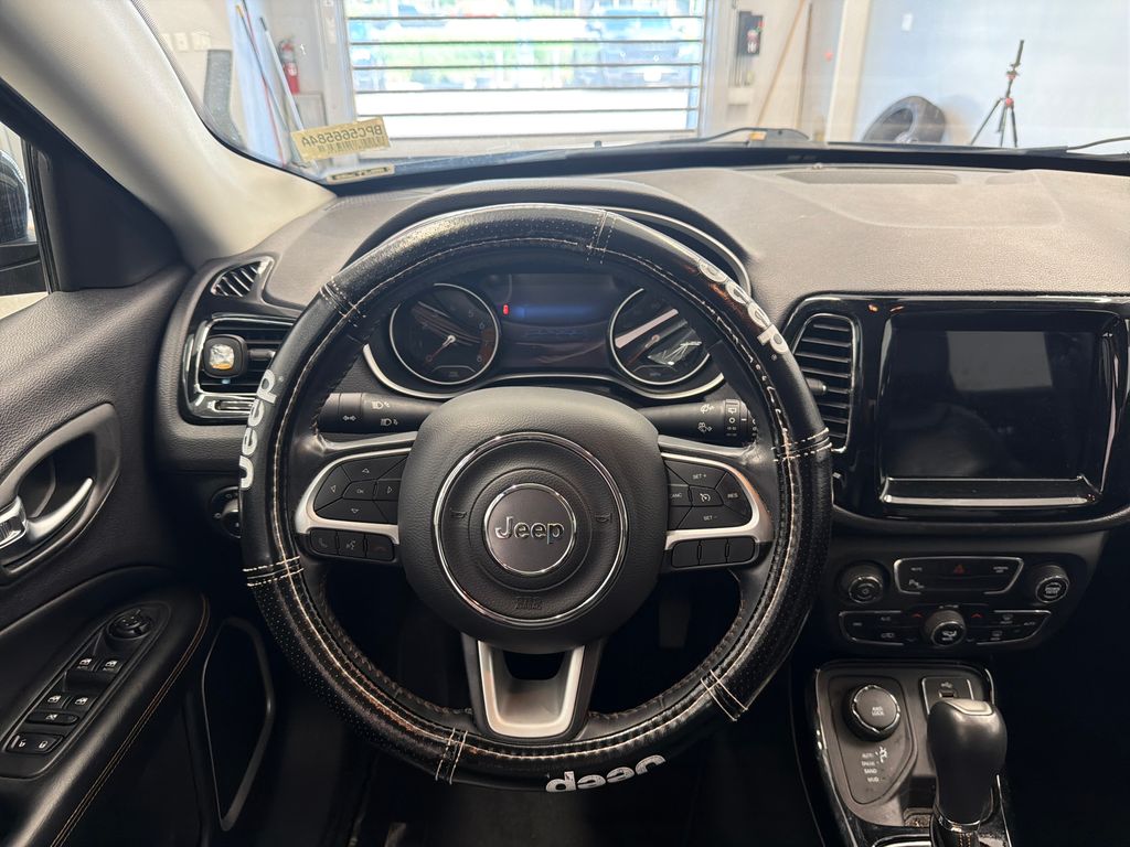 Thumbnail: 2018 Jeep Compass - 19