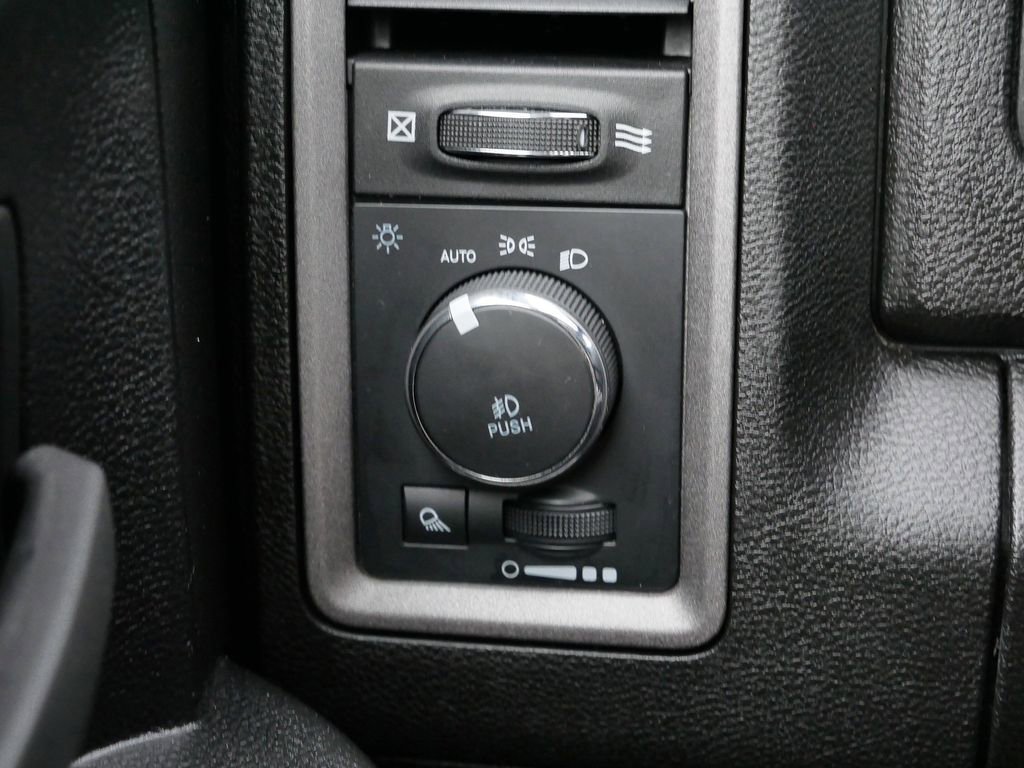 Thumbnail: 2022 RAM 1500 Classic - 26