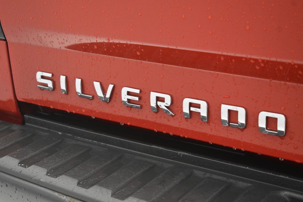 Thumbnail: 2015 Chevrolet Silverado 1500 - 11