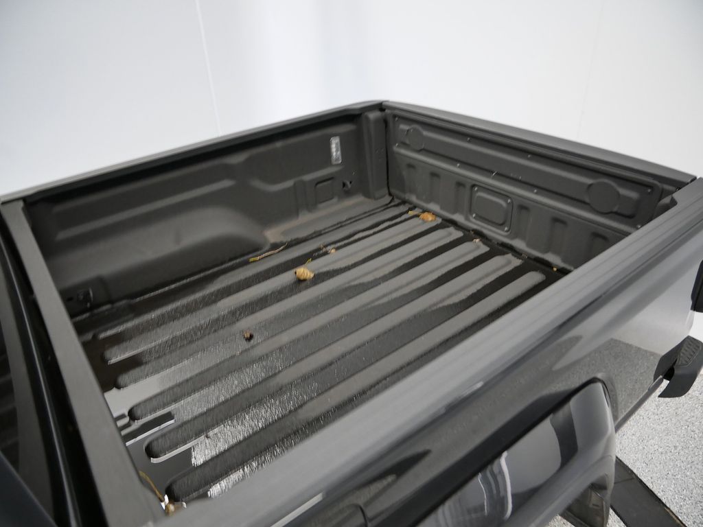 Thumbnail: 2021 Jeep Gladiator - 27