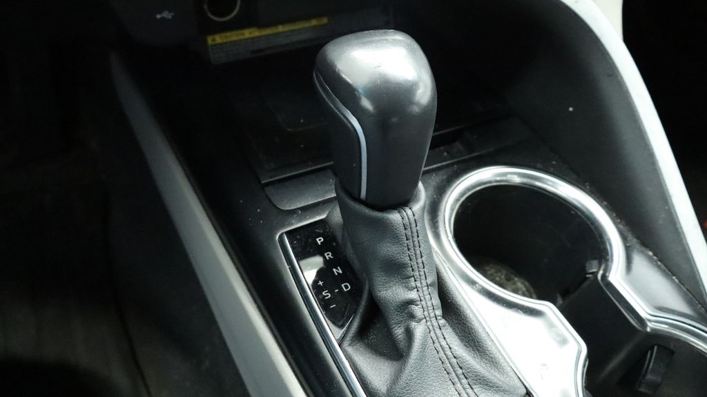 Thumbnail: 2020 Toyota Camry - 27