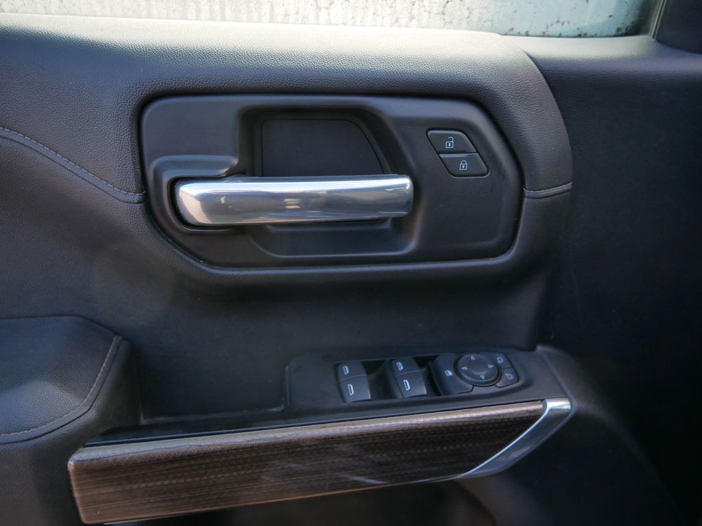 Thumbnail: 2019 Chevrolet Silverado 1500 - 6