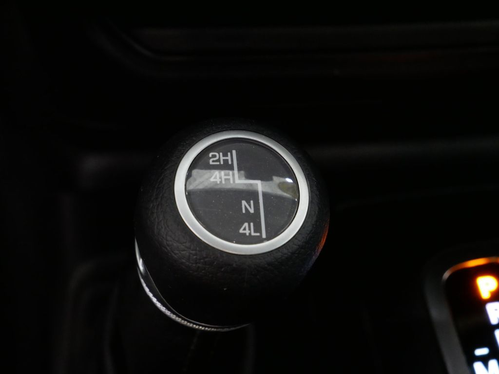 Thumbnail: 2019 Jeep Wrangler - 27