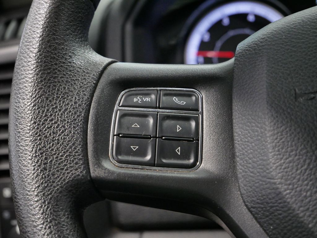 Thumbnail: 2021 RAM 1500 Classic - 21