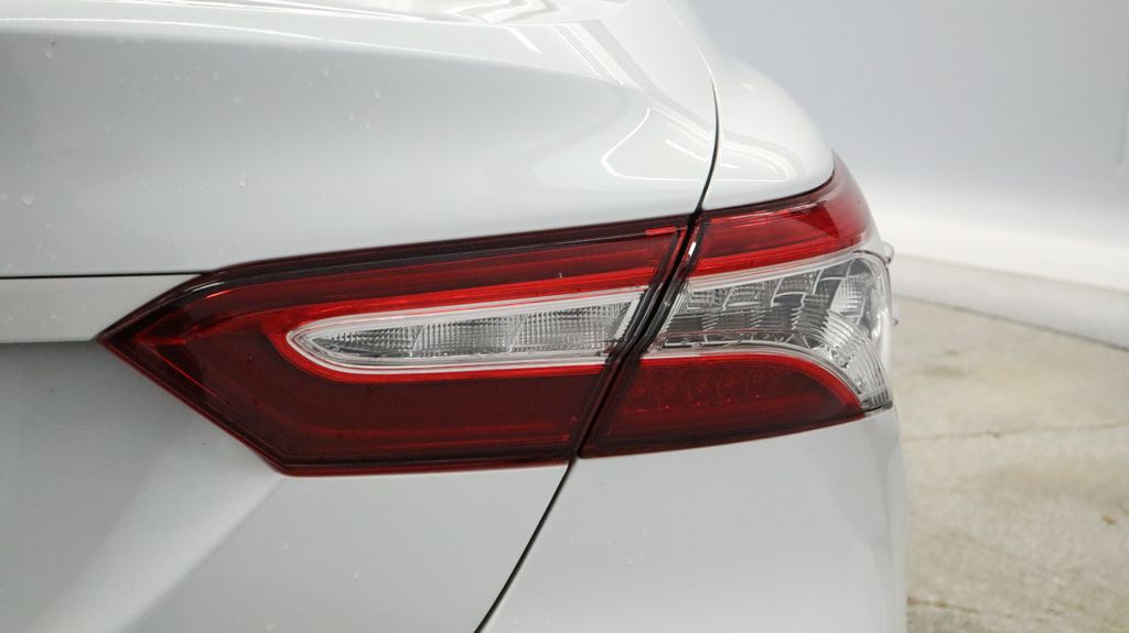 Thumbnail: 2020 Toyota Camry - 13