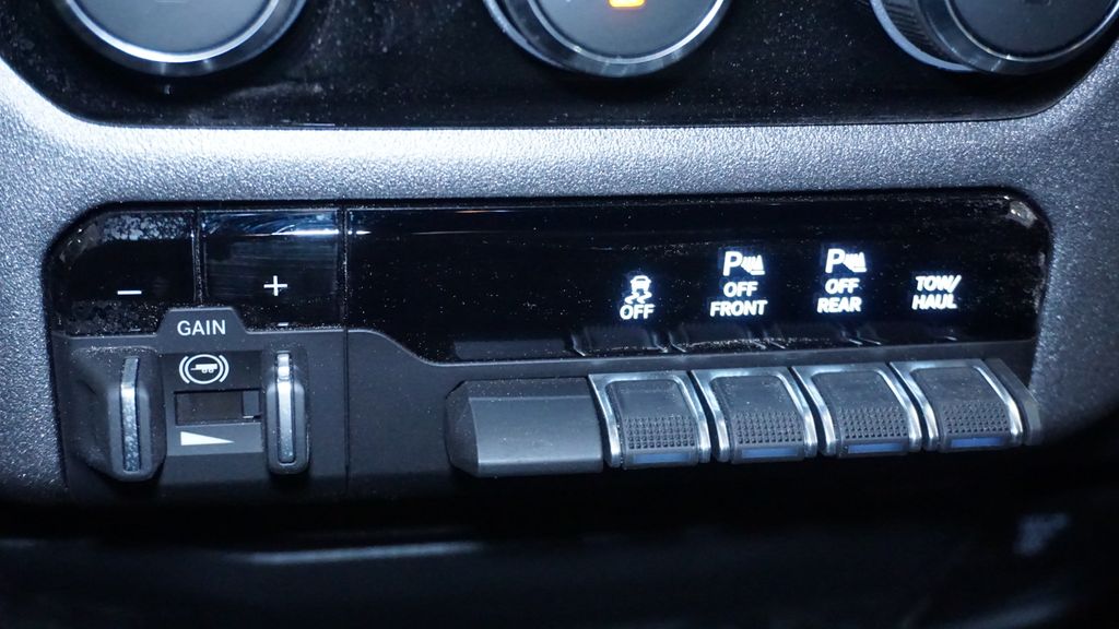 Thumbnail: 2026 RAM 1500 - 38