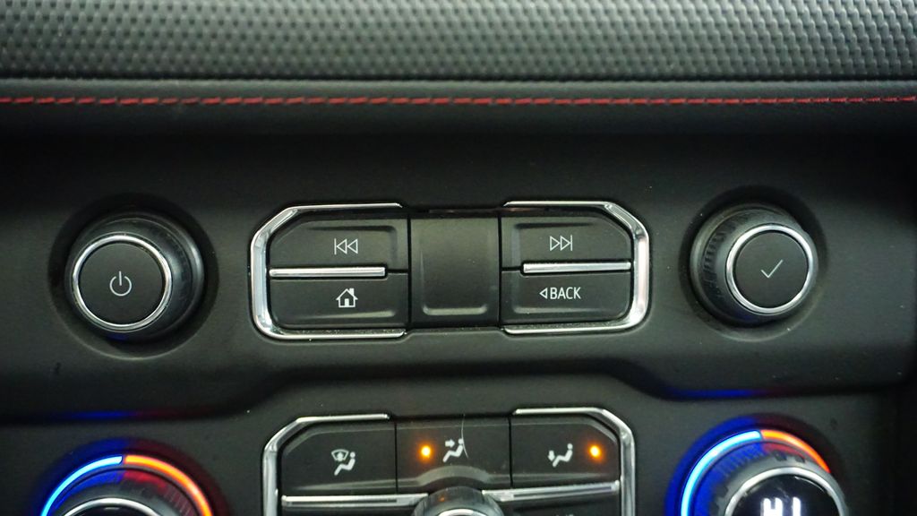 Thumbnail: 2022 Chevrolet Suburban - 34