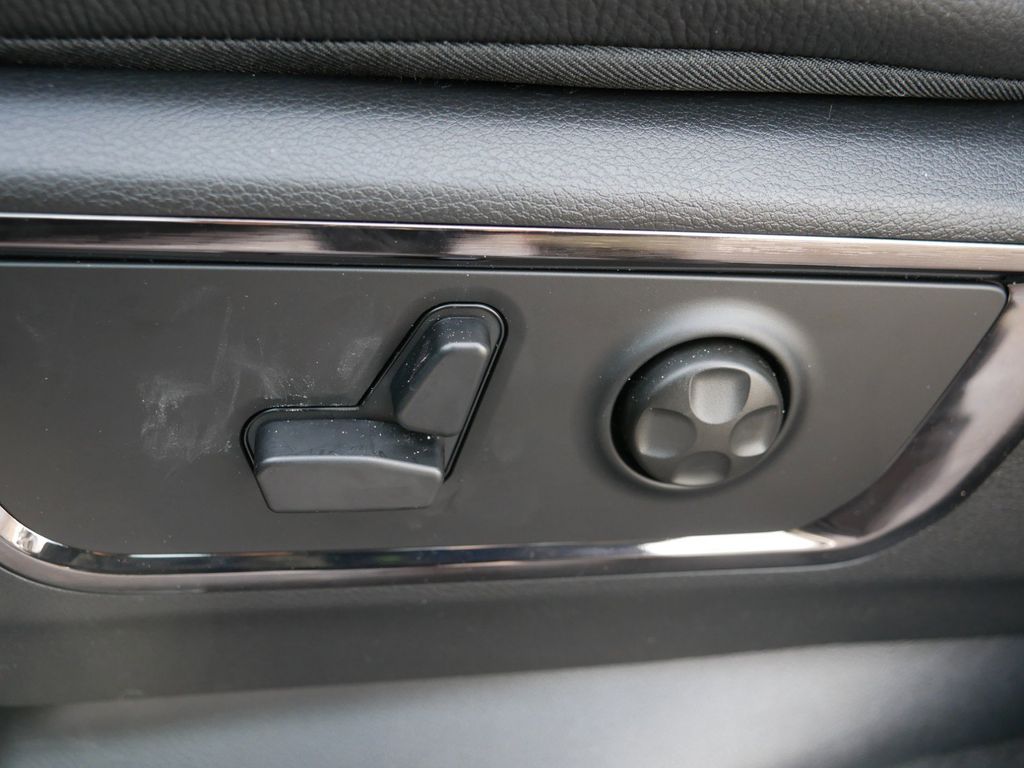 Thumbnail: 2025 RAM 1500 - 36