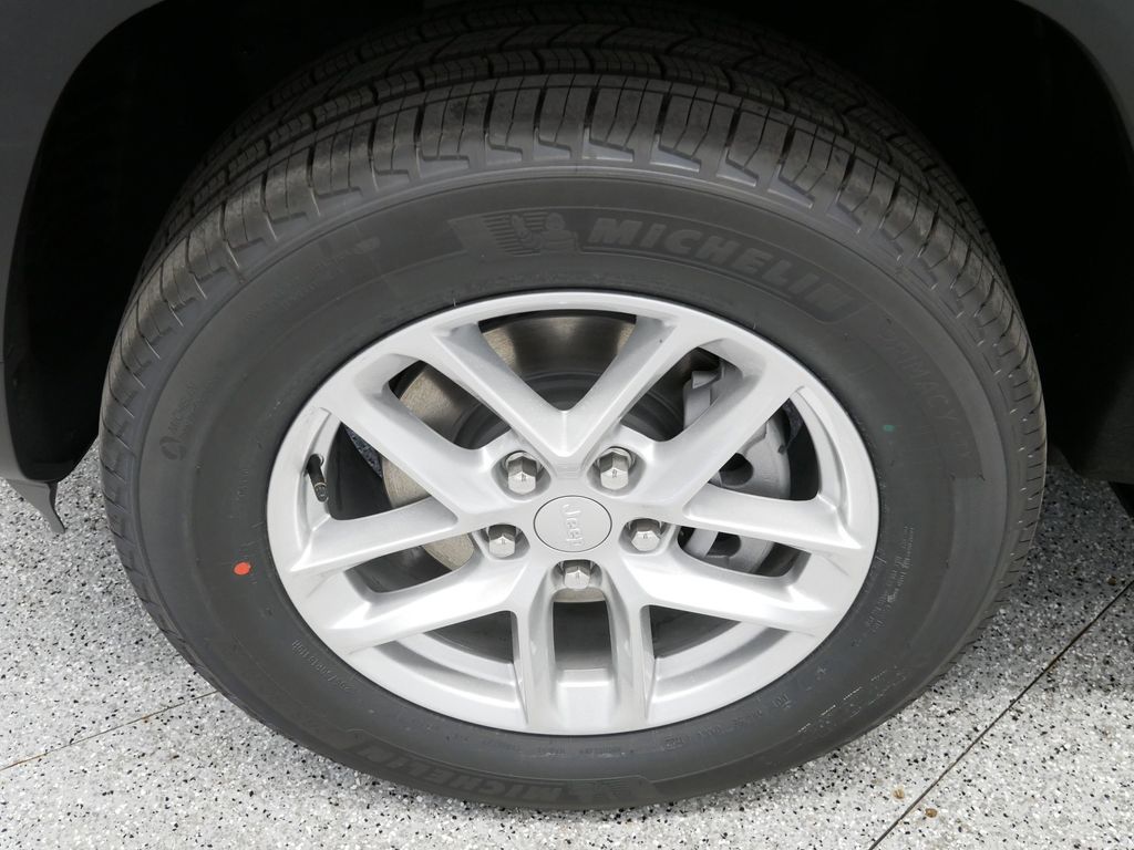 Thumbnail: 2025 Jeep Grand Cherokee - 20