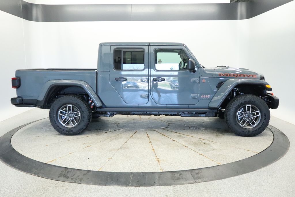 Thumbnail: 2026 Jeep Gladiator - 7