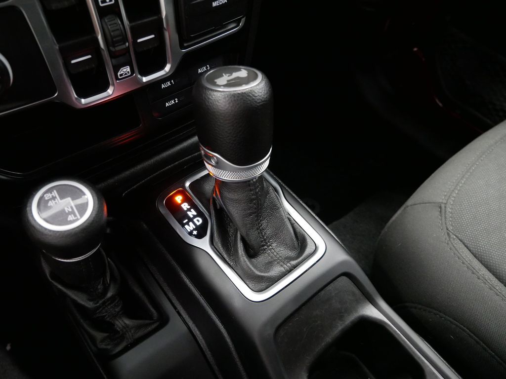 Thumbnail: 2021 Jeep Wrangler - 38