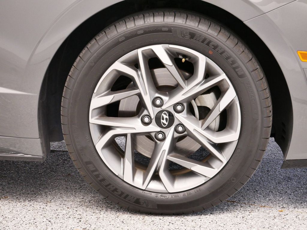 Thumbnail: 2023 Hyundai Sonata - 18