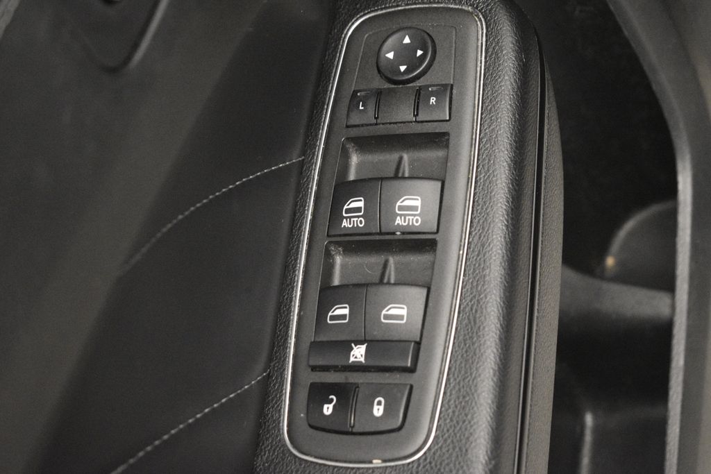 Thumbnail: 2022 Dodge Charger - 31