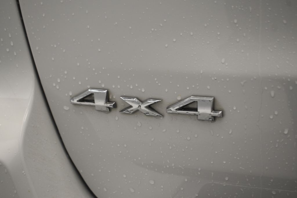 Thumbnail: 2020 Jeep Grand Cherokee - 11