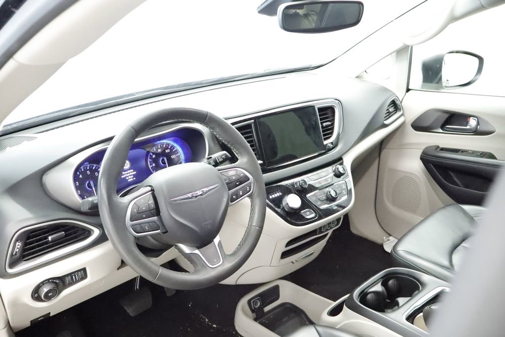 Thumbnail: 2023 Chrysler Pacifica - 27