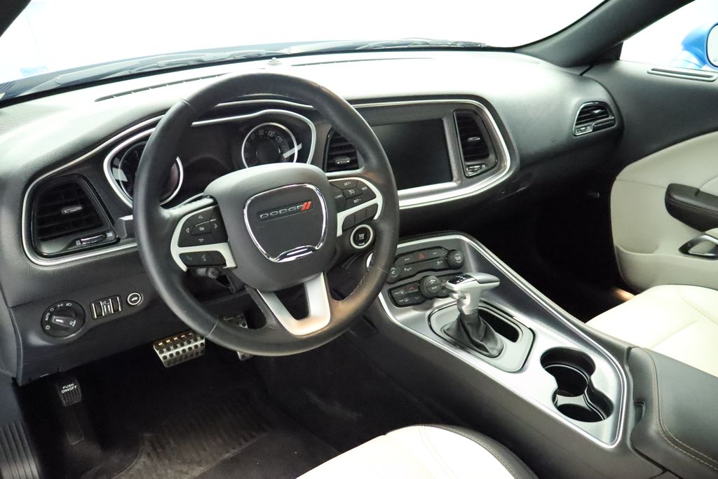 Thumbnail: 2016 Dodge Challenger - 23