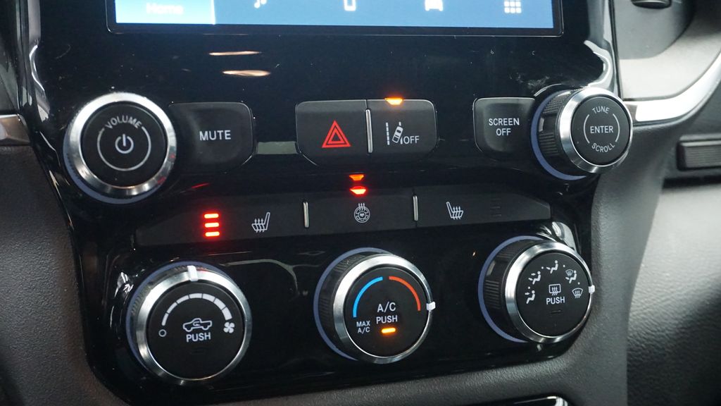 Thumbnail: 2025 RAM 1500 - 35