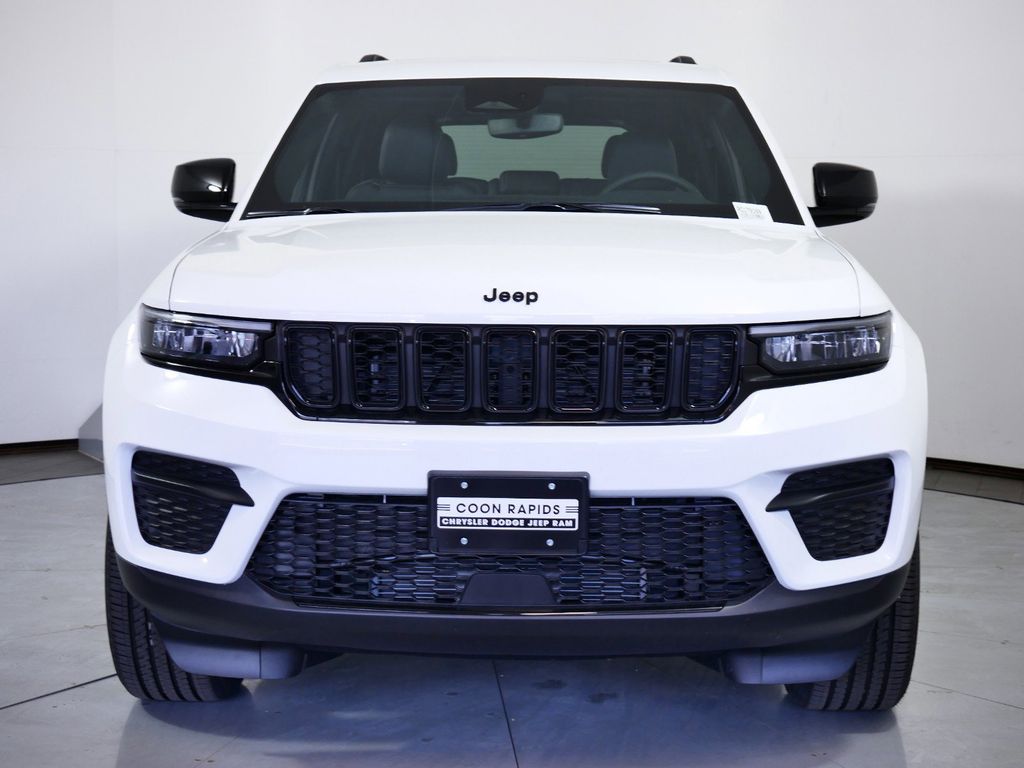 Thumbnail: 2024 Jeep Grand Cherokee - 4