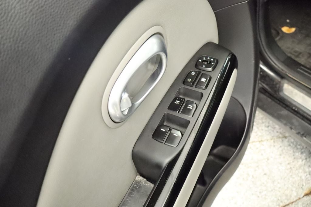 Thumbnail: 2016 Kia Soul - 29