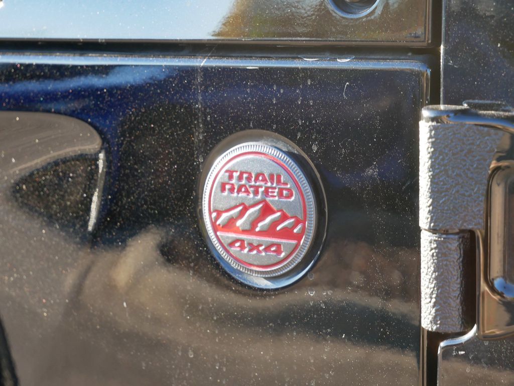 Thumbnail: 2020 Jeep Gladiator - 19