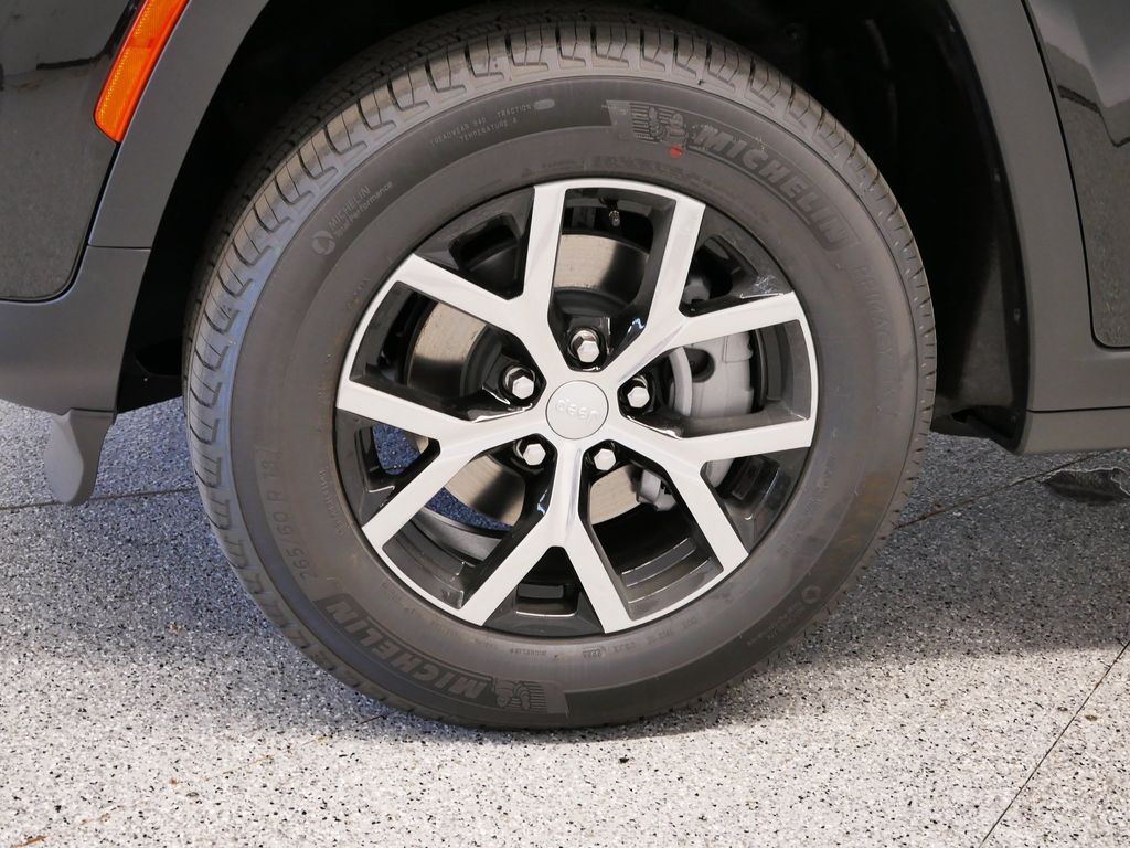 Thumbnail: 2025 Jeep Grand Cherokee - 51