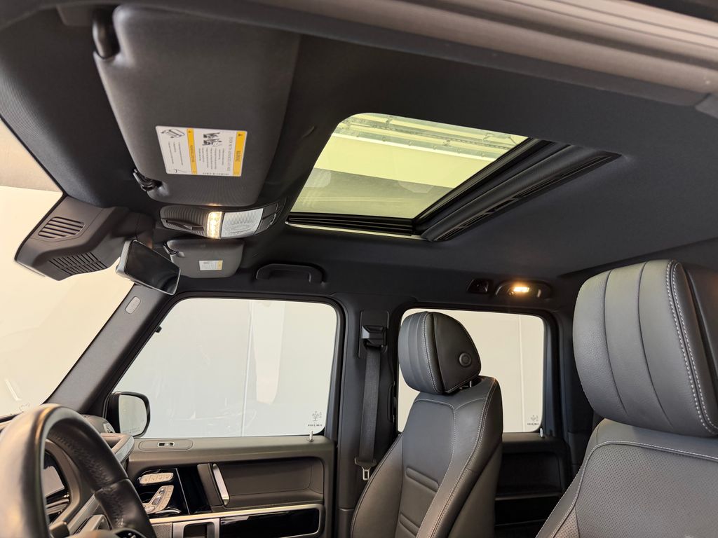 Thumbnail: 2021 Mercedes-Benz G-Class - 25