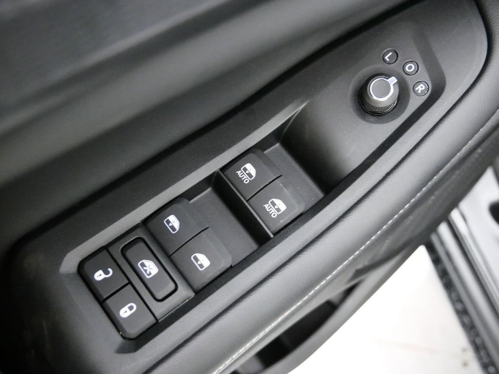 2024 Jeep Grand Cherokee Altitude 35
