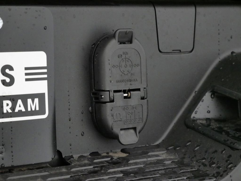 Thumbnail: 2026 RAM 1500 - 18