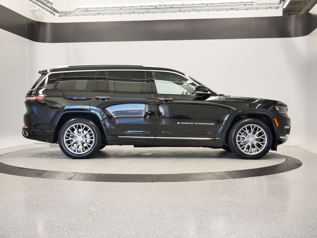 Thumbnail: 2022 Jeep Grand Cherokee L - 8