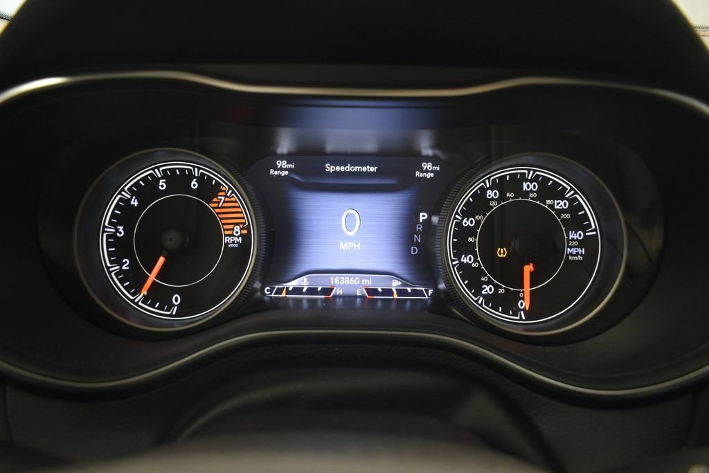 Thumbnail: 2019 Jeep Cherokee - 47