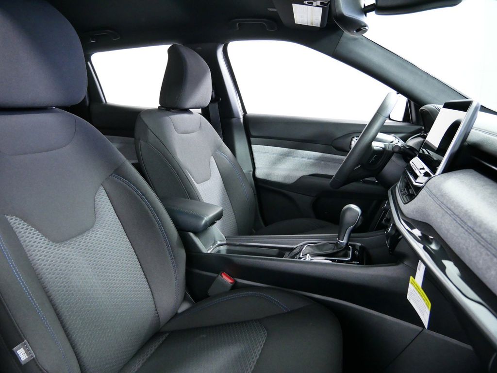 Thumbnail: 2024 Jeep Compass - 20