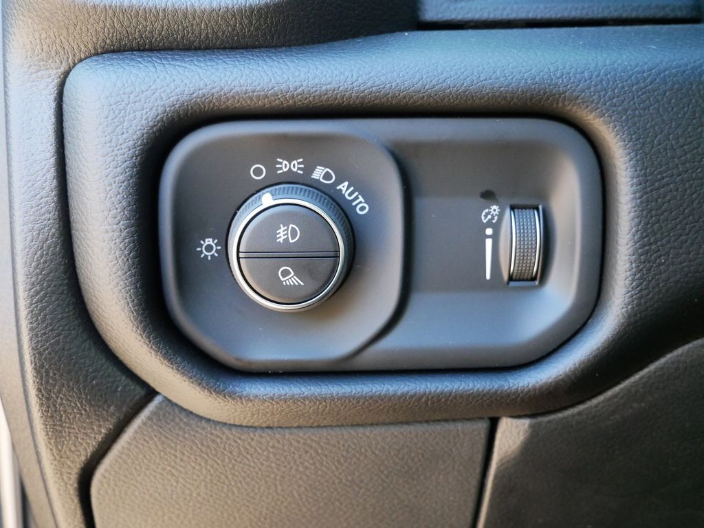 Thumbnail: 2026 RAM 3500 - 35