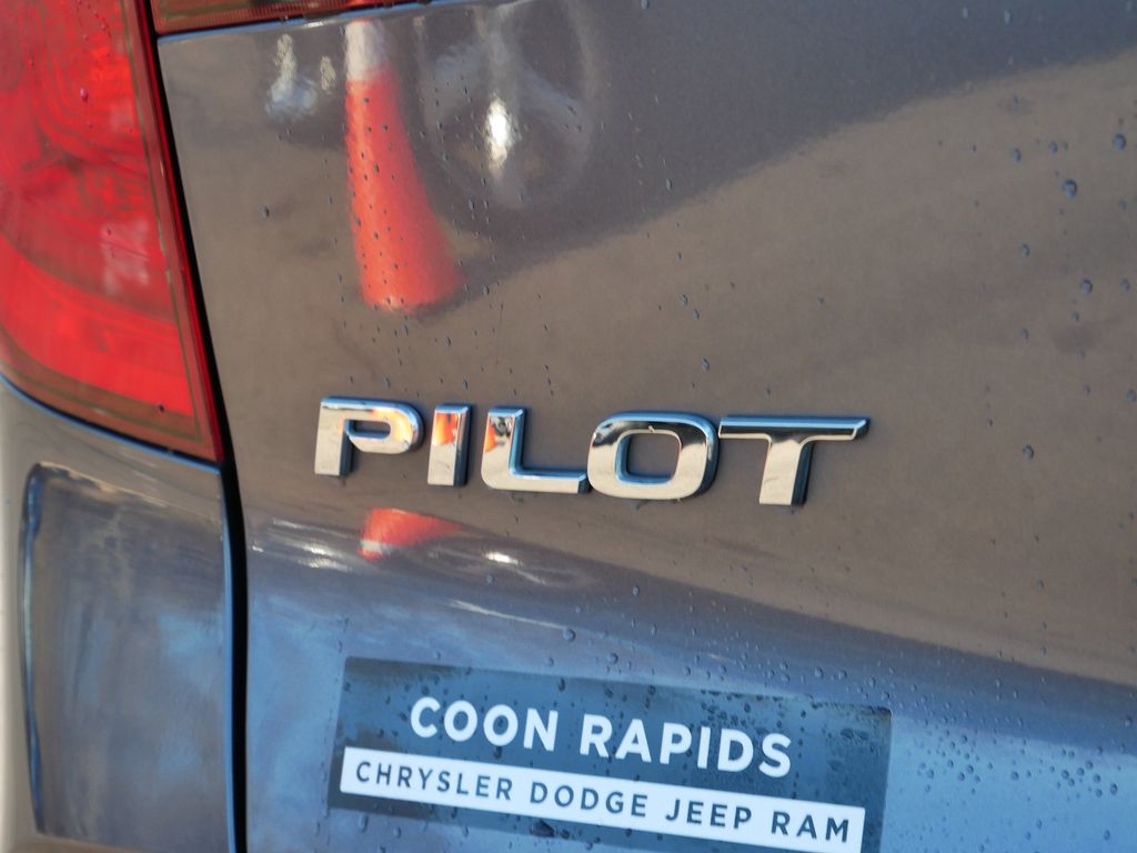 Thumbnail: 2018 Honda Pilot - 51