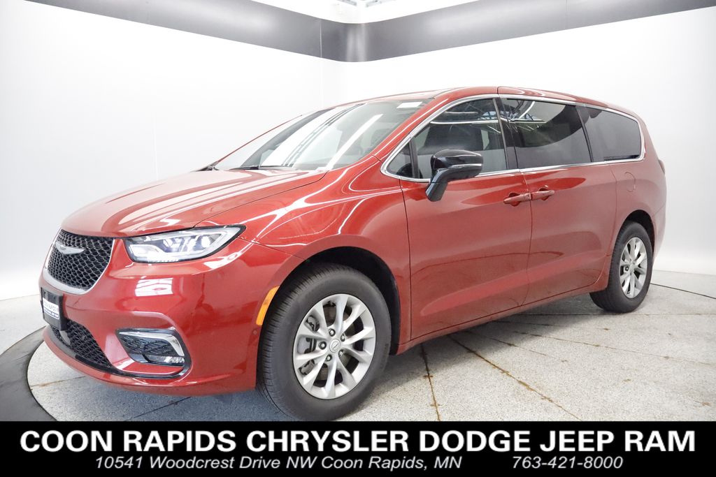 Thumbnail: 2026 Chrysler Pacifica - 1