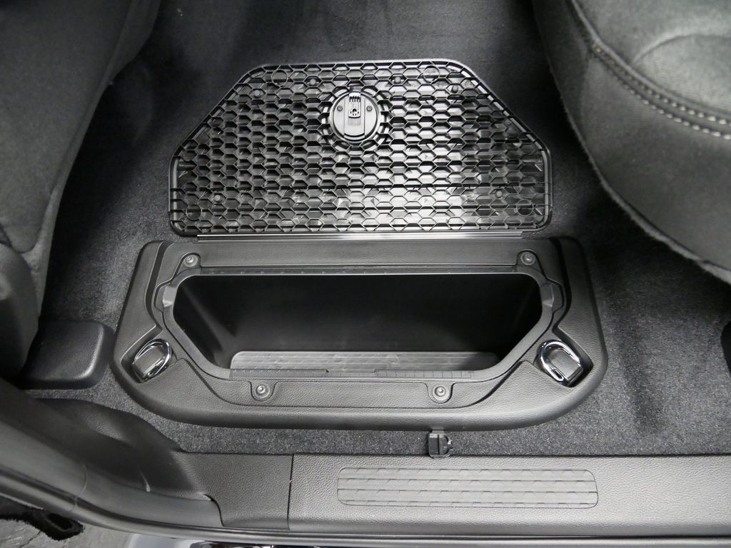 Thumbnail: 2026 RAM 1500 - 8