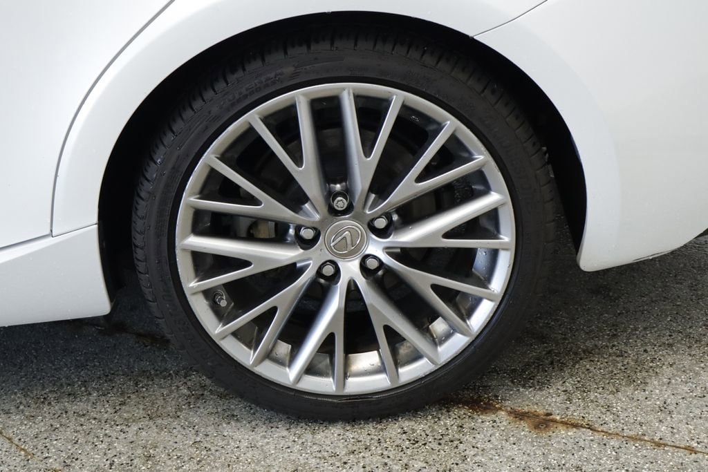 Thumbnail: 2015 Lexus IS - 15
