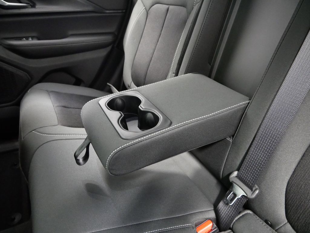 Thumbnail: 2025 Jeep Grand Cherokee - 10