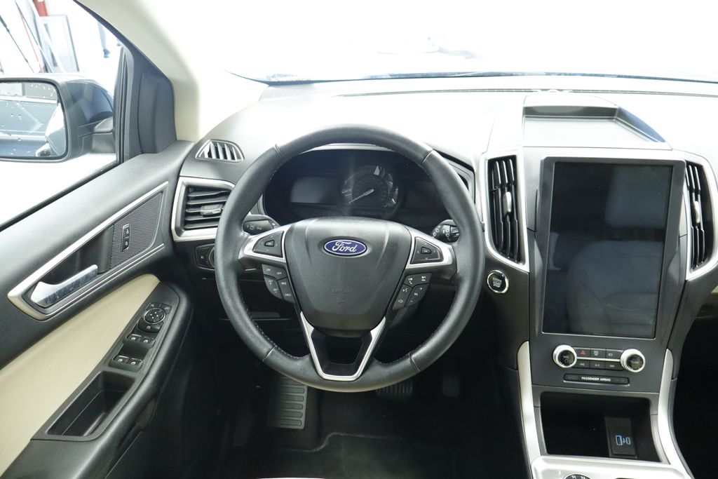 Thumbnail: 2023 Ford Edge - 24