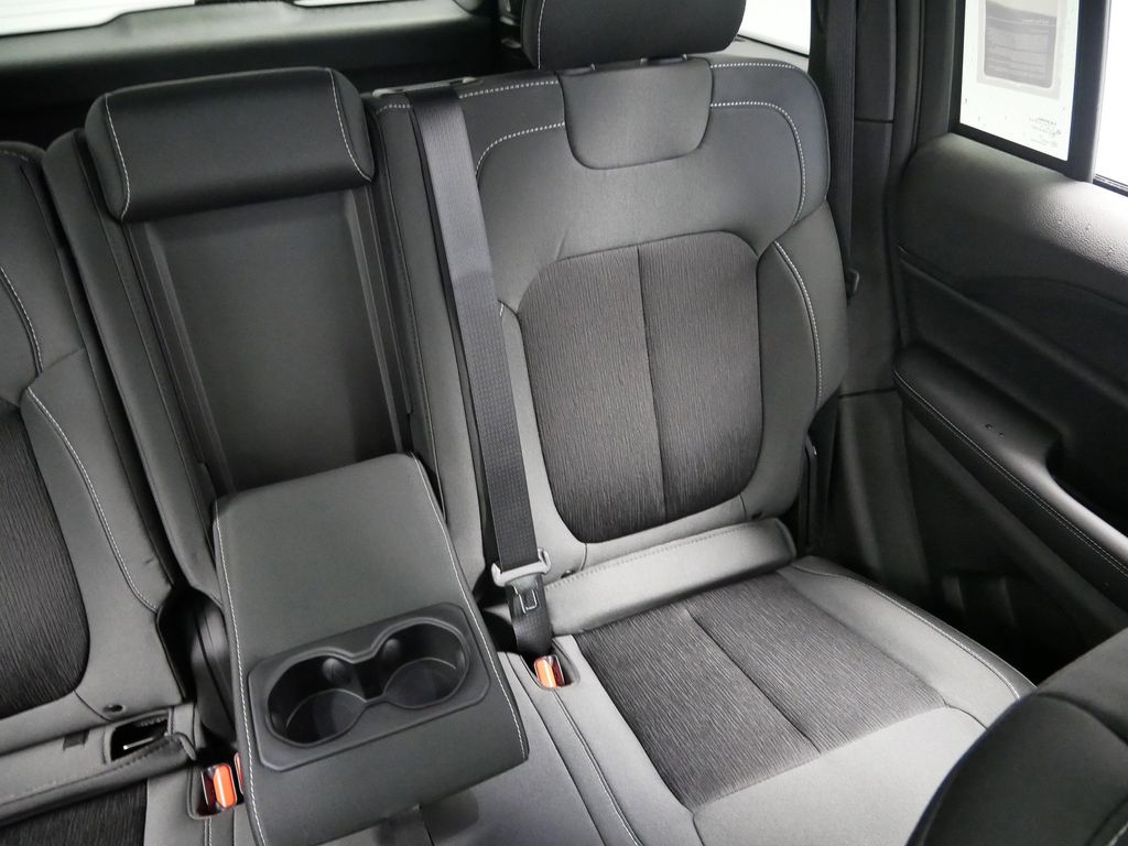 Thumbnail: 2025 Jeep Grand Cherokee - 23