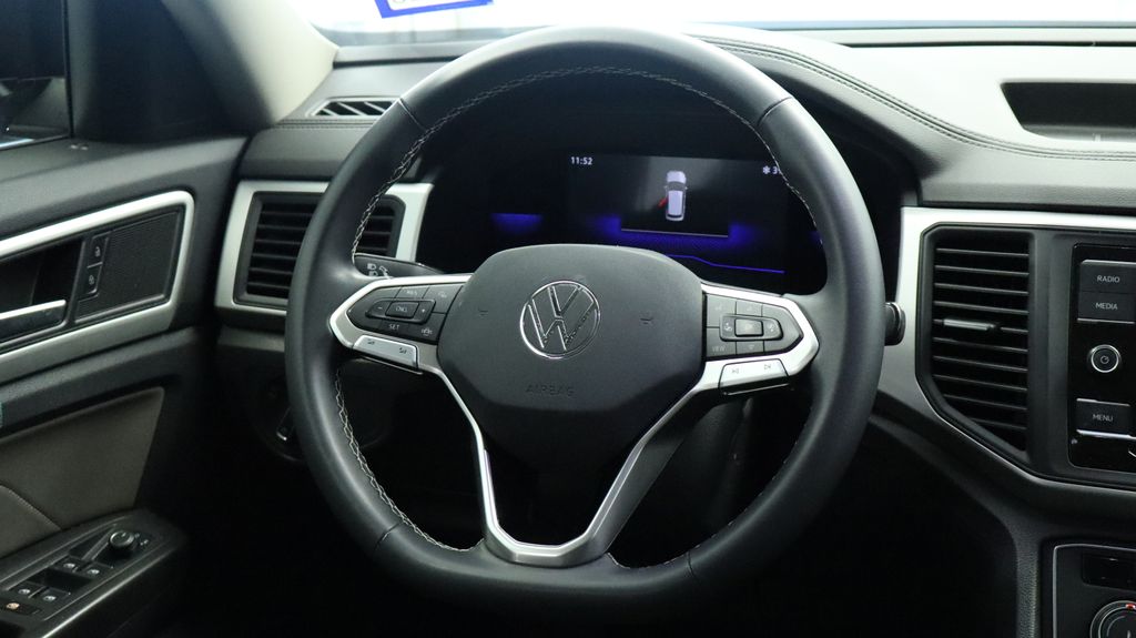 Thumbnail: 2022 Volkswagen Atlas - 23